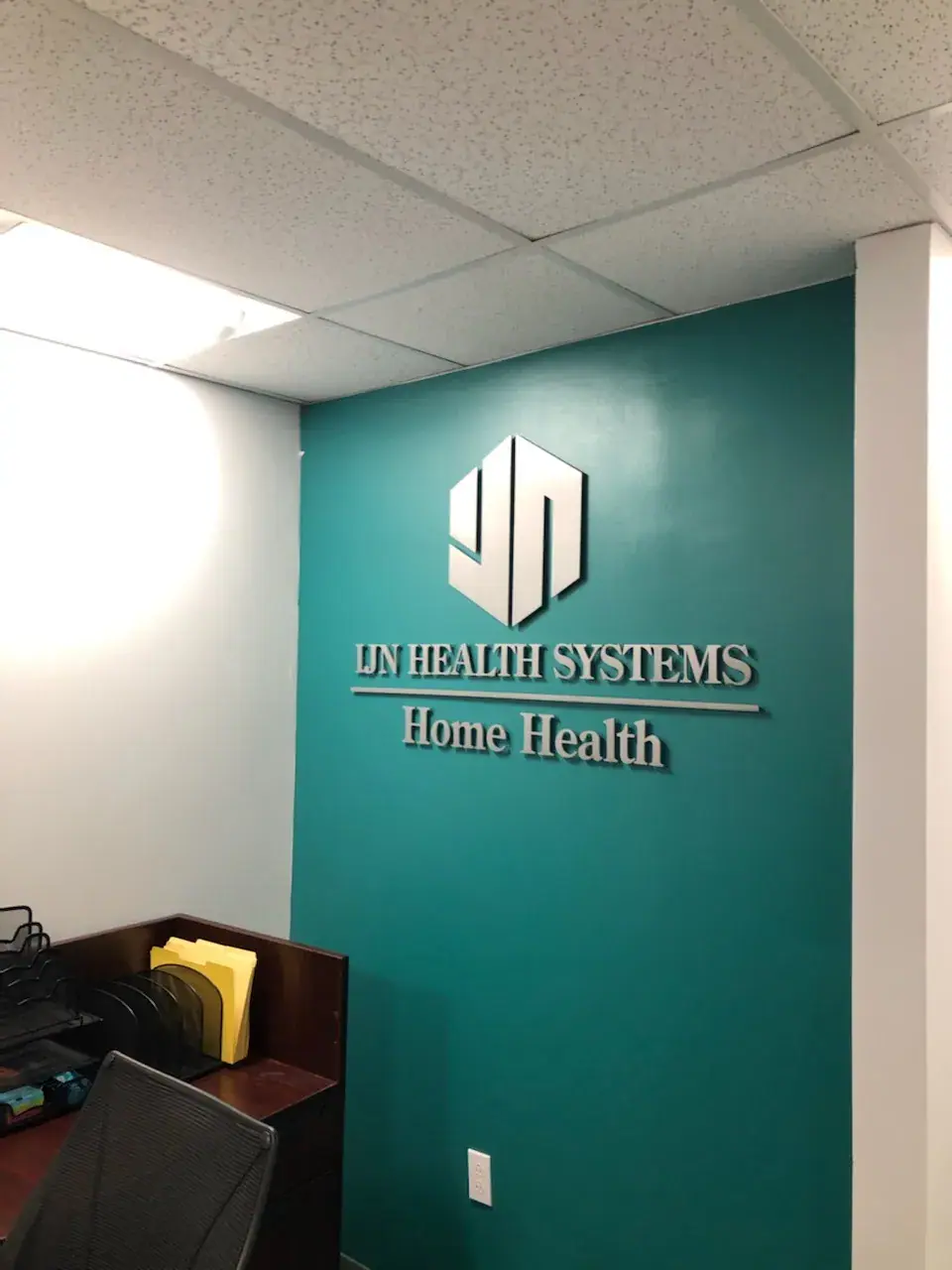 Aluminum dimensional letters sign